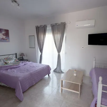 Rhodes Paulsia Cosy Apartments